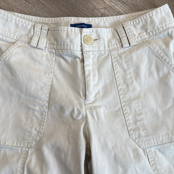 Dockers Women's Size 4 Pedal‎ Pushers Twill Chino Shorts Tan Beige Cotton Blend - Picture 4 of 8